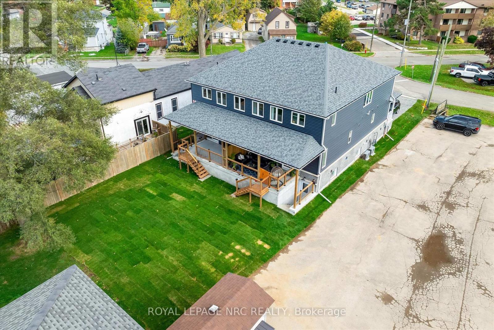 












66 PAGE STREET

,
Port Colborne (Bethel),




Ontario
L3K5V1

