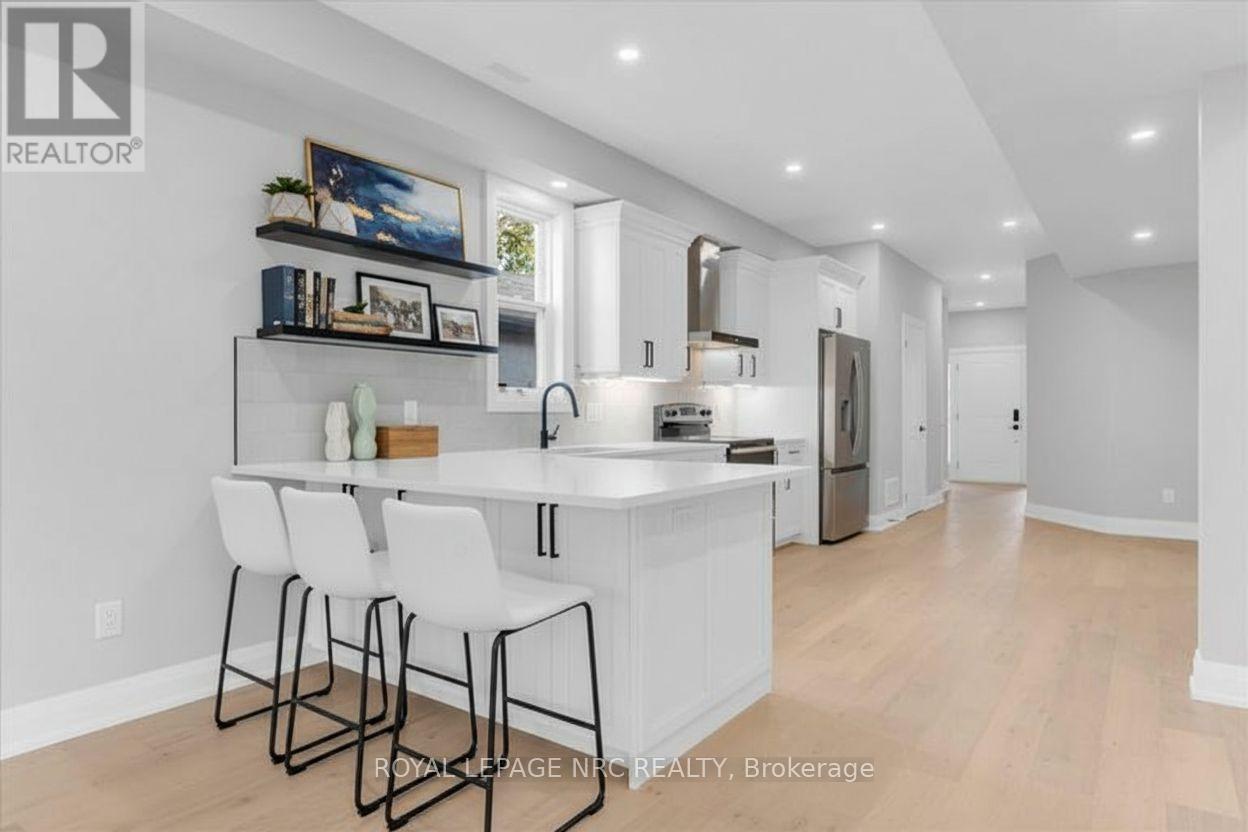 












66 PAGE STREET

,
Port Colborne (Bethel),




Ontario
L3K5V1

