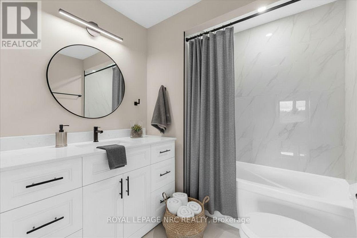 












66 PAGE STREET

,
Port Colborne (Bethel),




Ontario
L3K5V1

