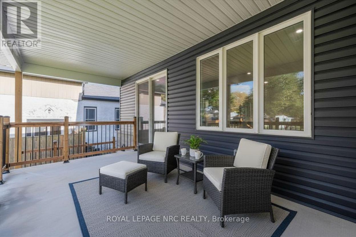 












66 PAGE STREET

,
Port Colborne (Bethel),




Ontario
L3K5V1

