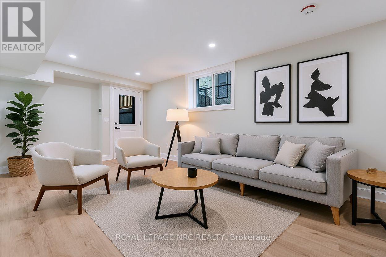 












66 PAGE STREET

,
Port Colborne (Bethel),




Ontario
L3K5V1

