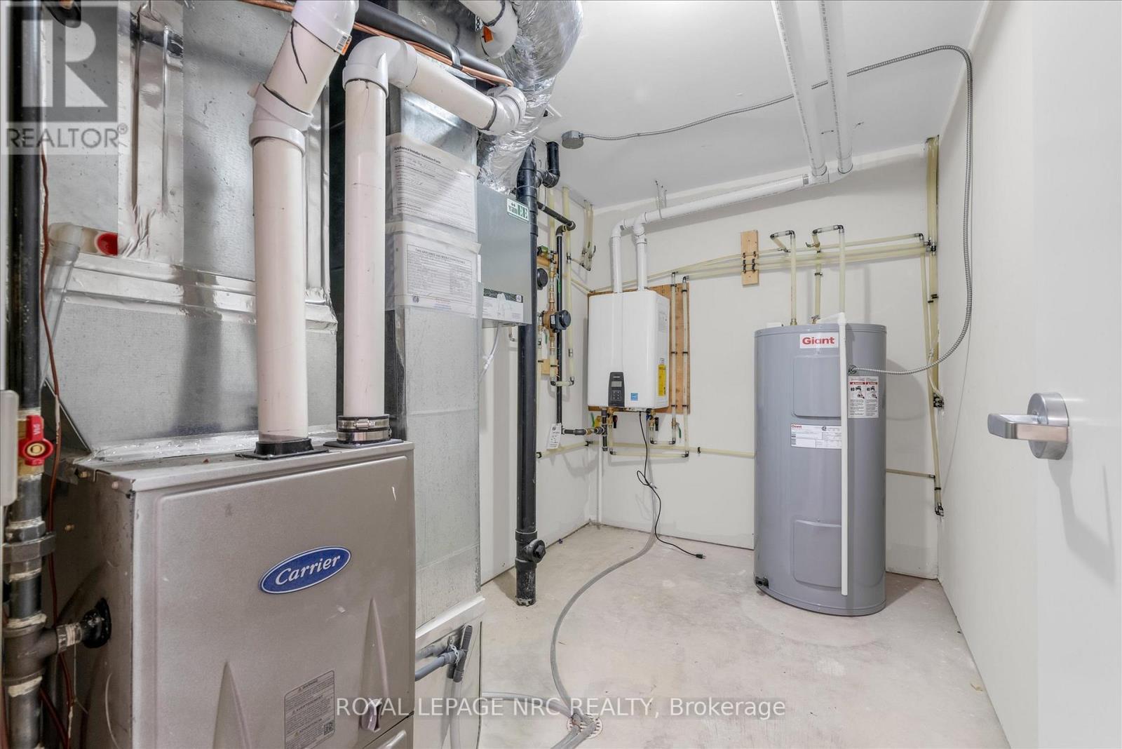 












66 PAGE STREET

,
Port Colborne (Bethel),




Ontario
L3K5V1

