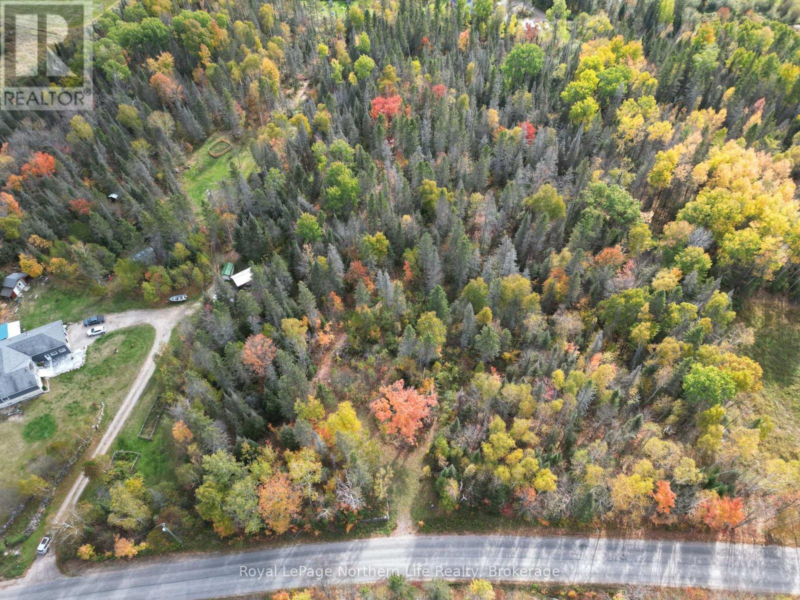 












CHISWICK LINE HIMSWORTH CON 10 PT LOT 5 LINE

,
Powassan,







Ontario
P0H1Z0

