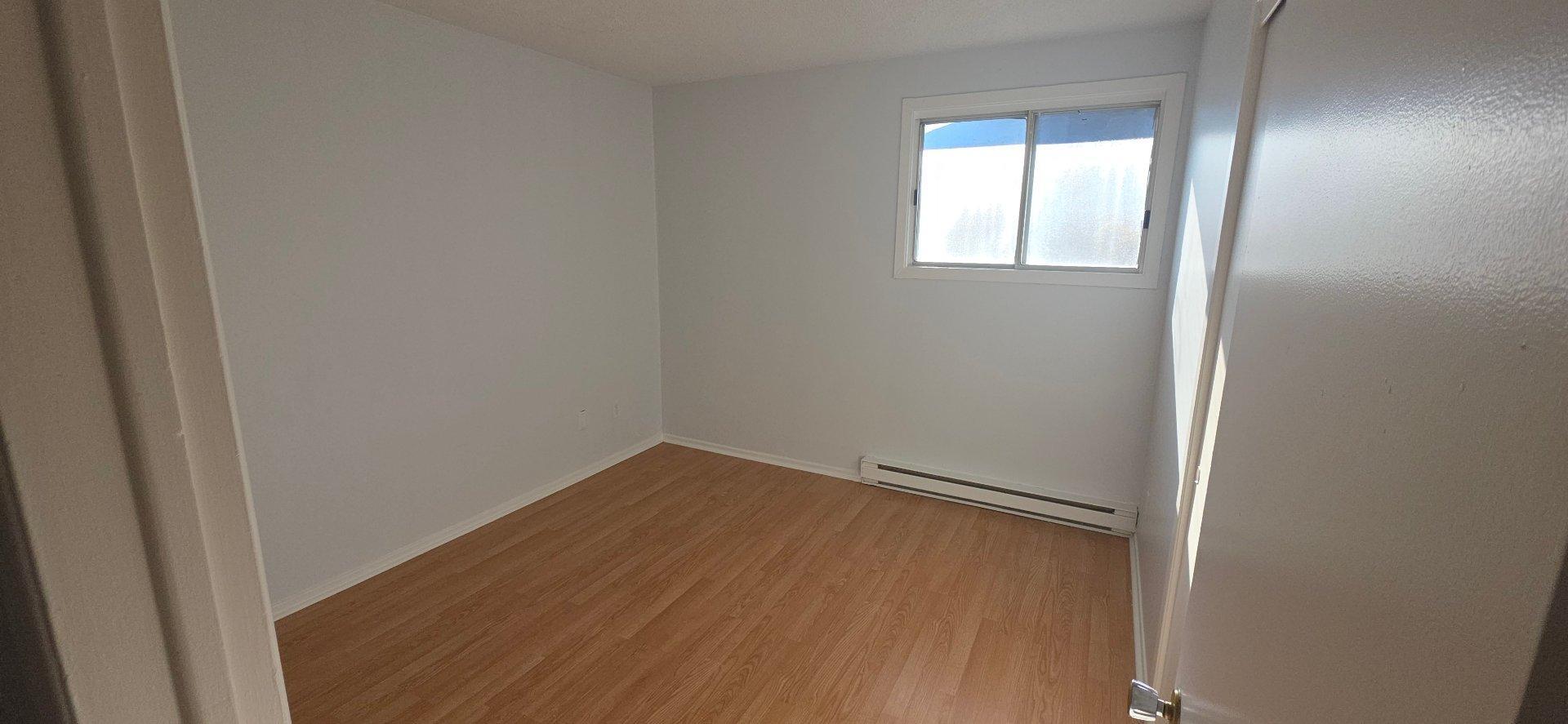 









12


Rue Goulet

,
Gatineau (Aylmer),




QC
J9H2V4

