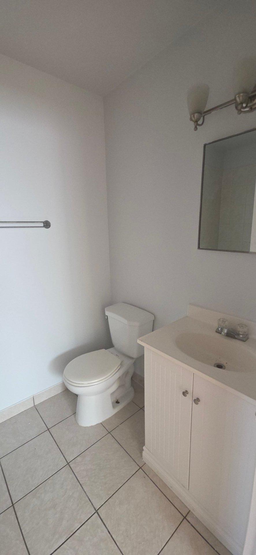 









12


Rue Goulet

,
Gatineau (Aylmer),




QC
J9H2V4

