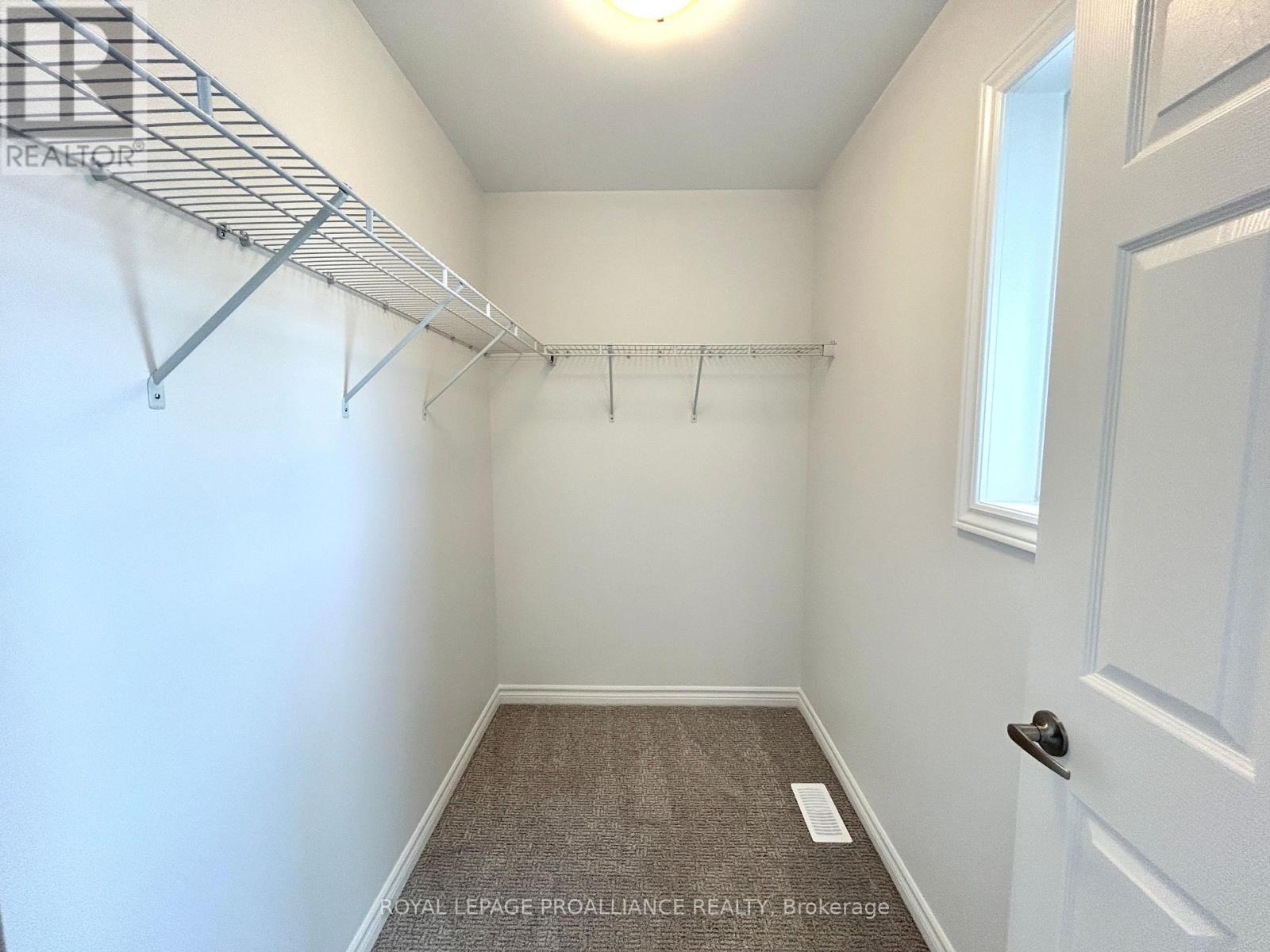 












12 RIVERSTONE WAY

,
Belleville (Thurlow Ward),




Ontario
K8N0S6

