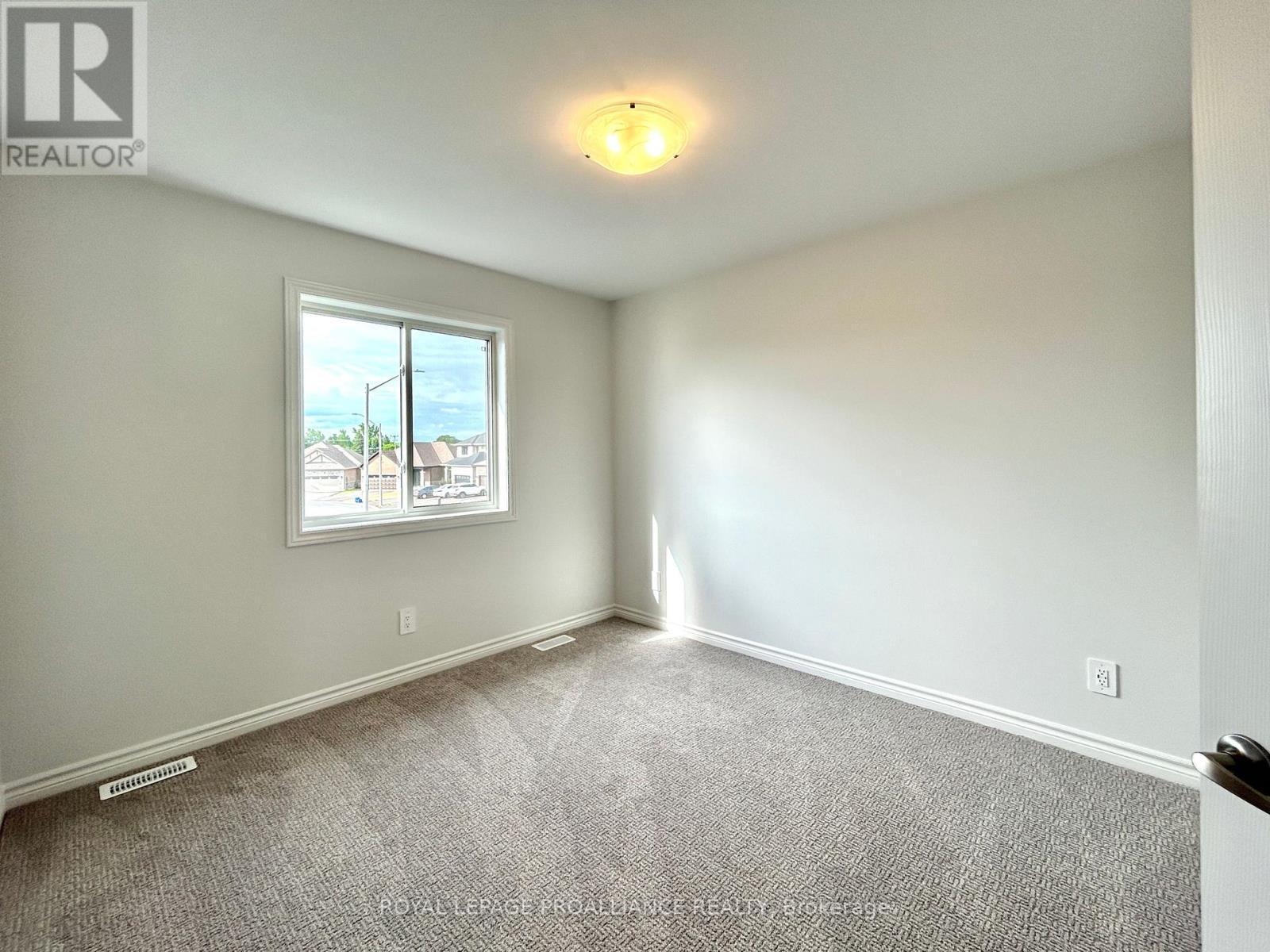 












12 RIVERSTONE WAY

,
Belleville (Thurlow Ward),




Ontario
K8N0S6

