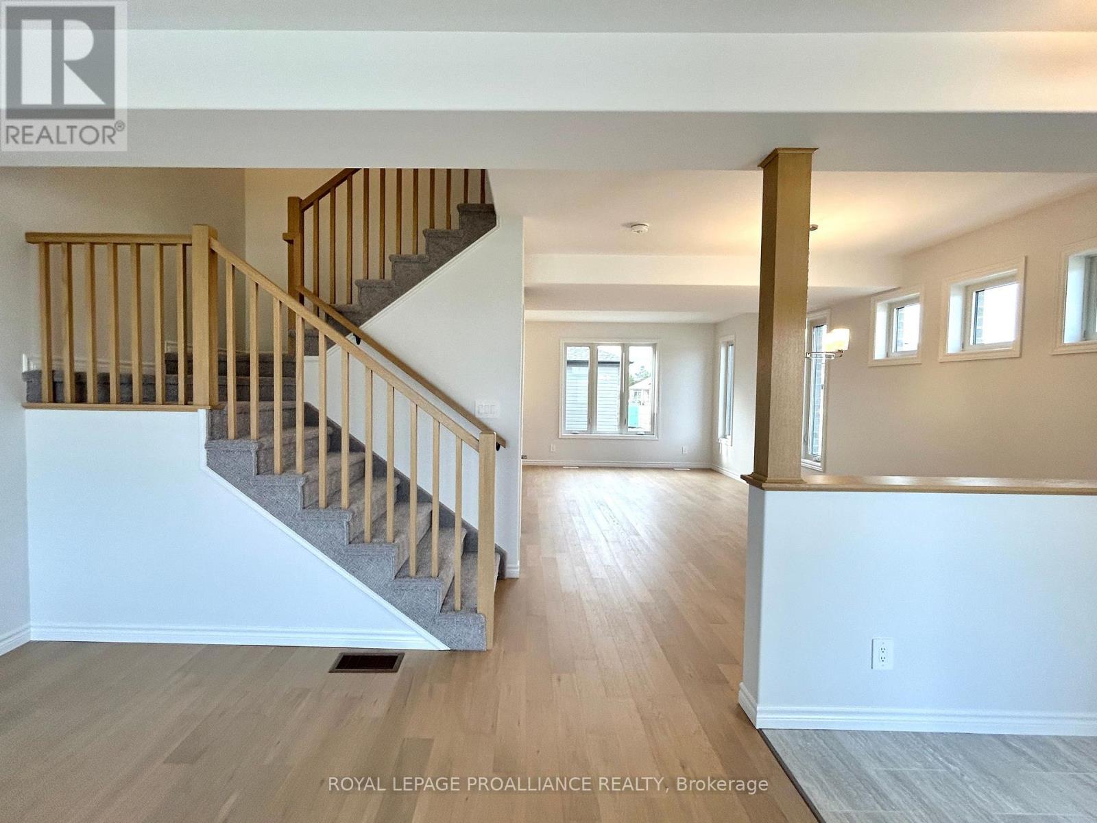 












12 RIVERSTONE WAY

,
Belleville (Thurlow Ward),




Ontario
K8N0S6

