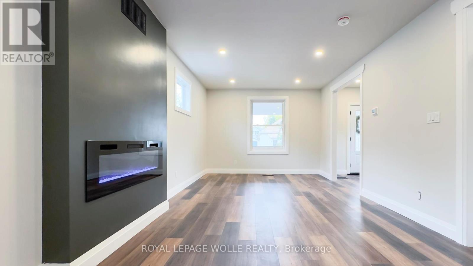 












97 WELL STREET

,
Stratford,




Ontario
N5A4L9

