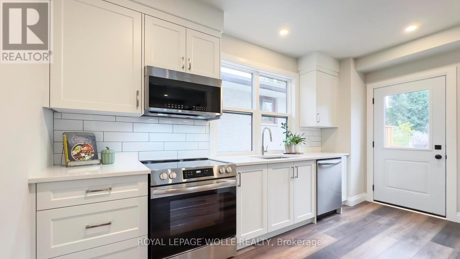 












97 WELL STREET

,
Stratford,




Ontario
N5A4L9

