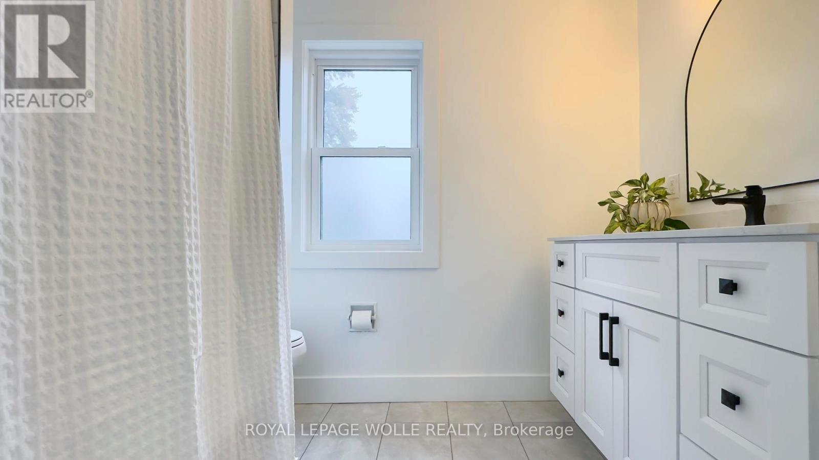 












97 WELL STREET

,
Stratford,




Ontario
N5A4L9

