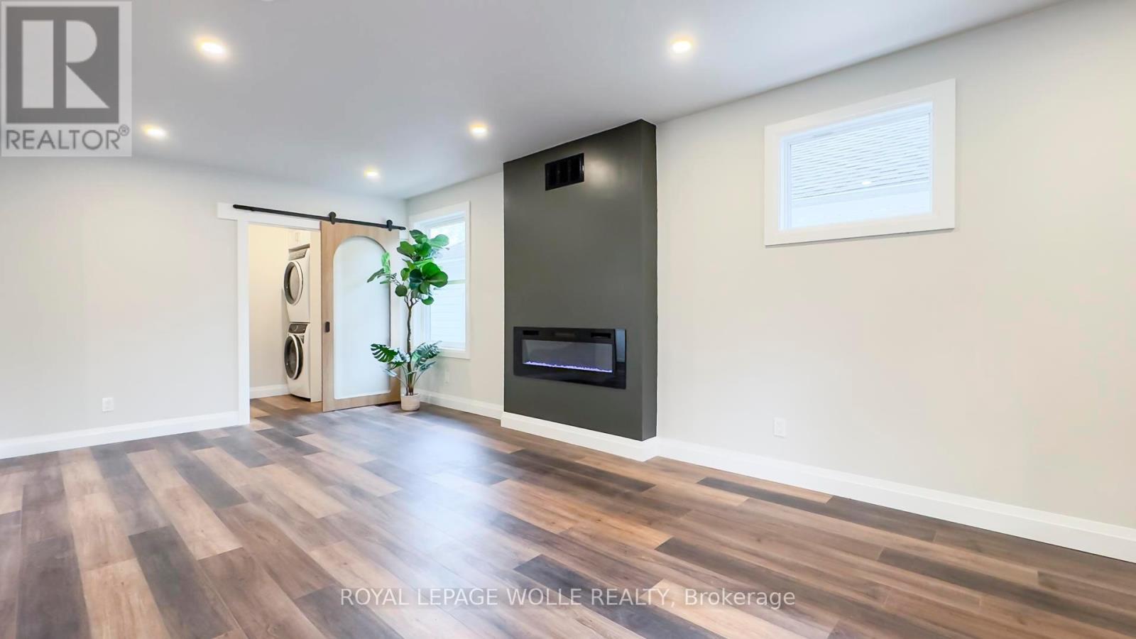 












97 WELL STREET

,
Stratford,




Ontario
N5A4L9

