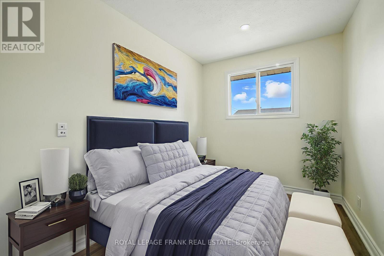 












2 - 88 MARY STREET W

,
Kawartha Lakes (Lindsay),




Ontario
K9V5G3

