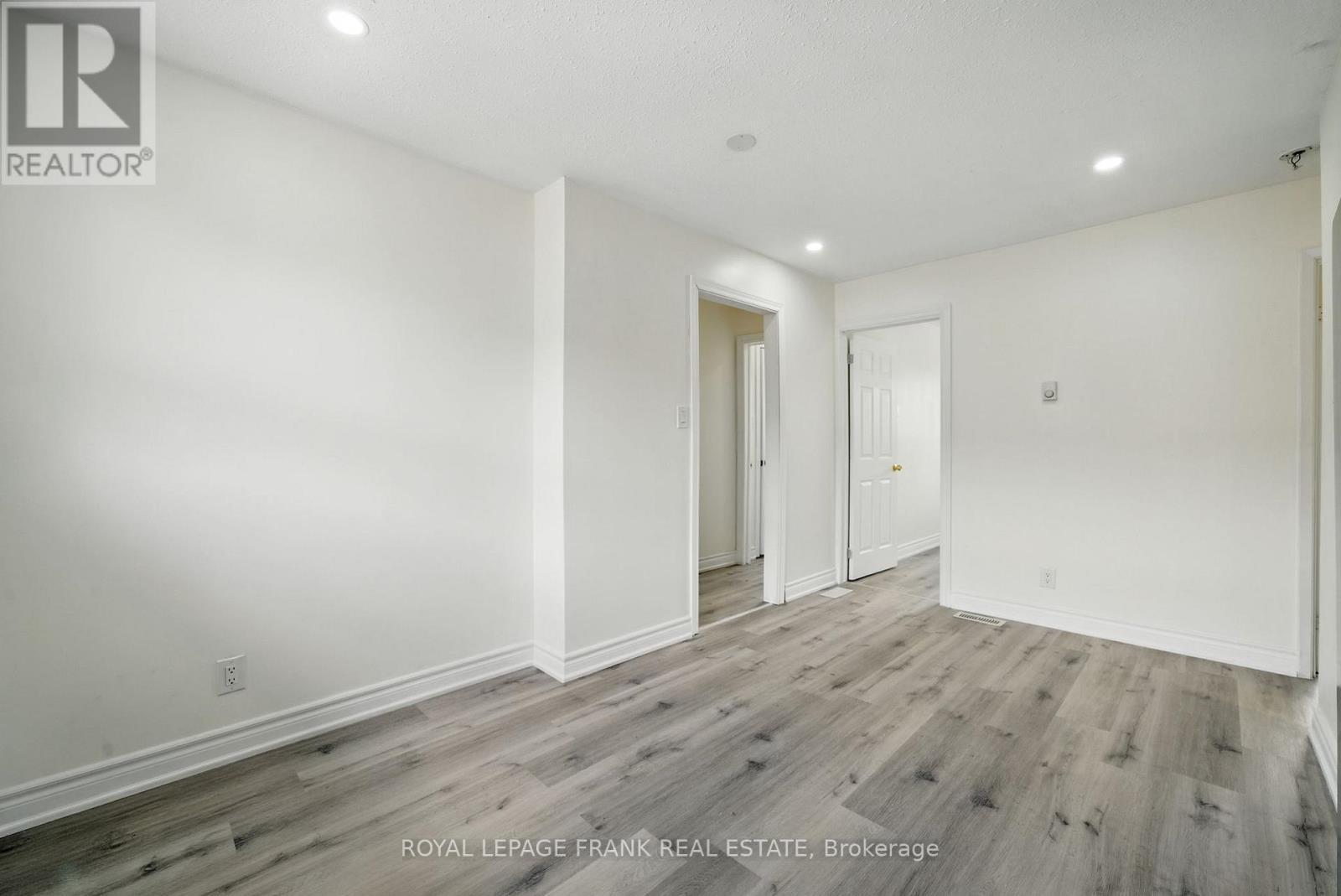 












2 - 88 MARY STREET W

,
Kawartha Lakes (Lindsay),




Ontario
K9V5G3

