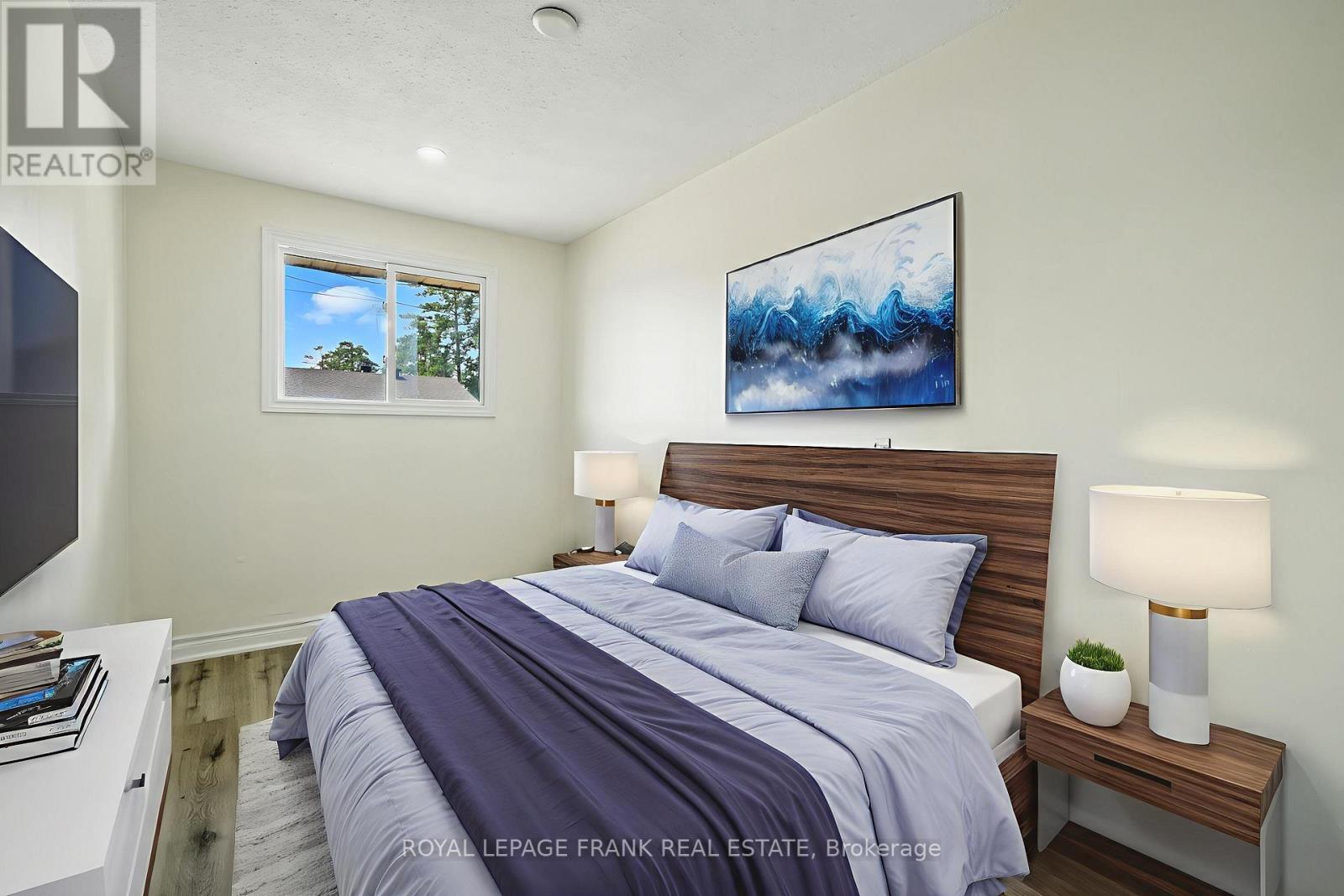












2 - 88 MARY STREET W

,
Kawartha Lakes (Lindsay),




Ontario
K9V5G3

