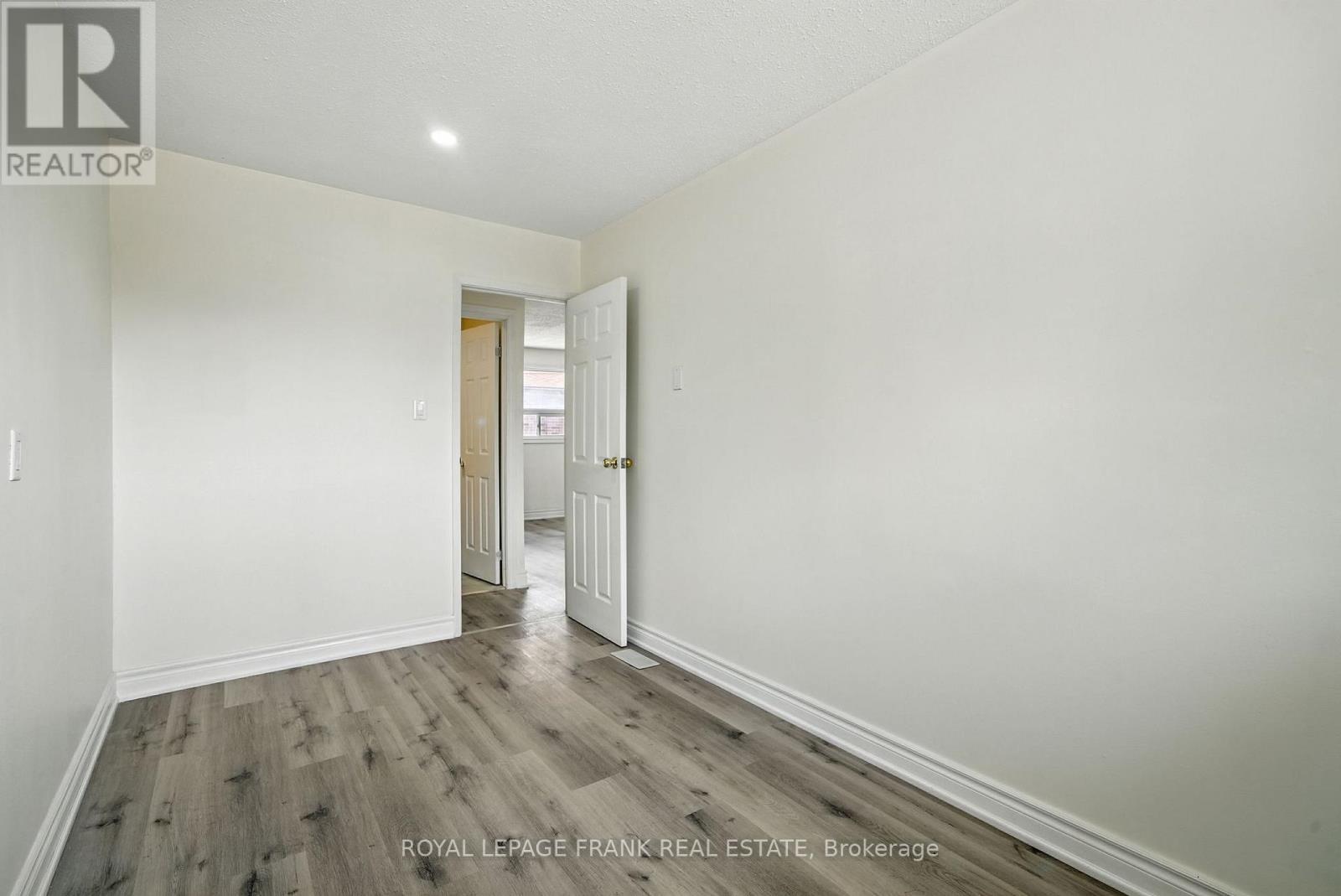 












2 - 88 MARY STREET W

,
Kawartha Lakes (Lindsay),




Ontario
K9V5G3

