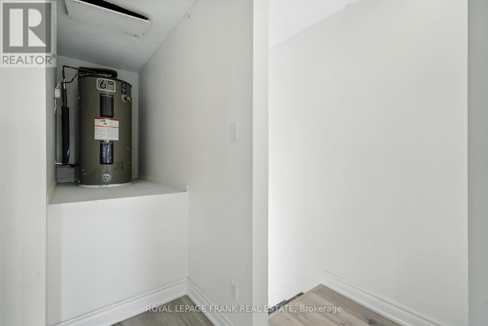 












2 - 88 MARY STREET W

,
Kawartha Lakes (Lindsay),




Ontario
K9V5G3

