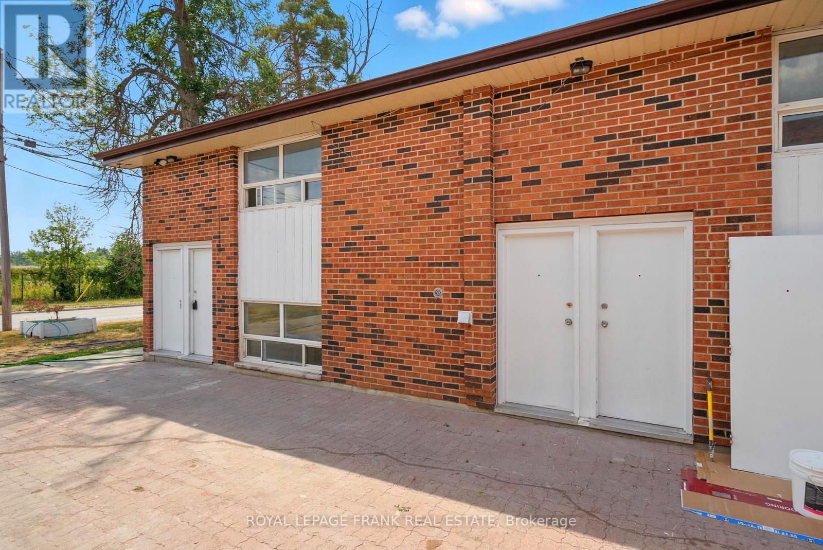 












2 - 88 MARY STREET W

,
Kawartha Lakes (Lindsay),




Ontario
K9V5G3

