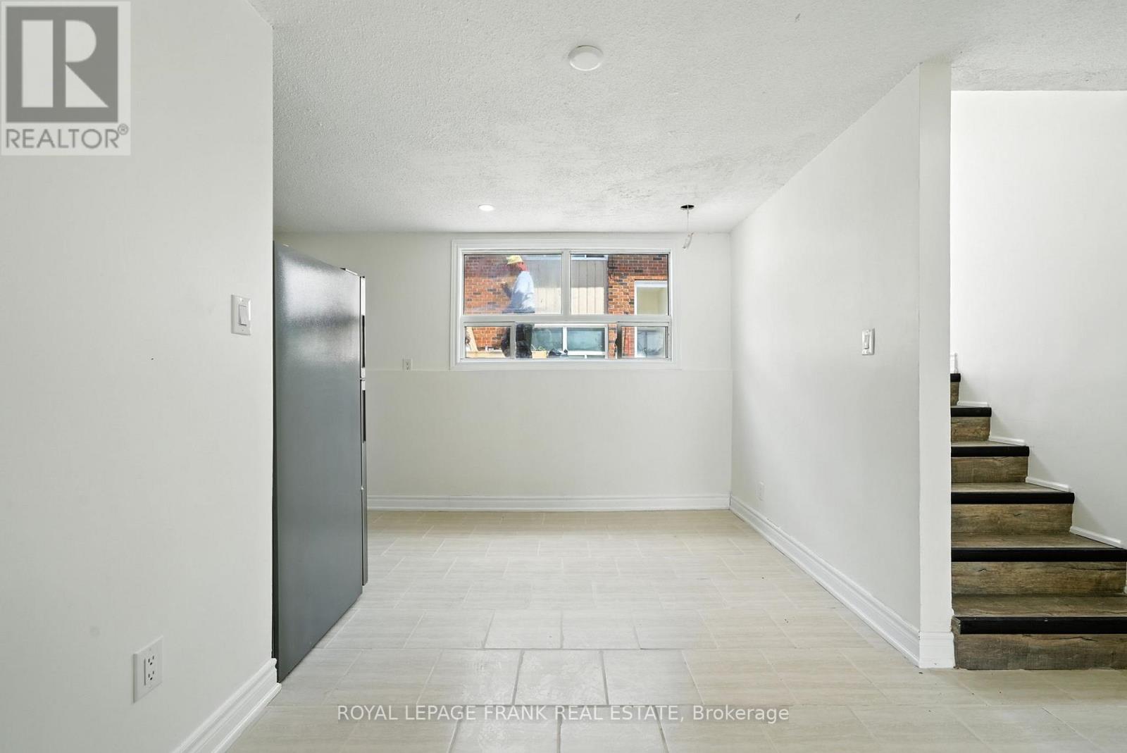 












2 - 88 MARY STREET W

,
Kawartha Lakes (Lindsay),




Ontario
K9V5G3

