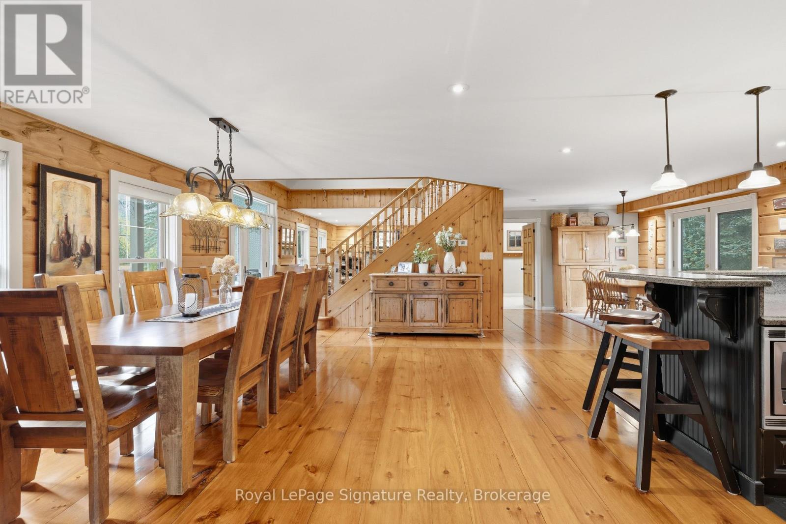 












133 OLD LAKESHORE ROAD

,
Blue Mountains,




Ontario
N0H1J0

