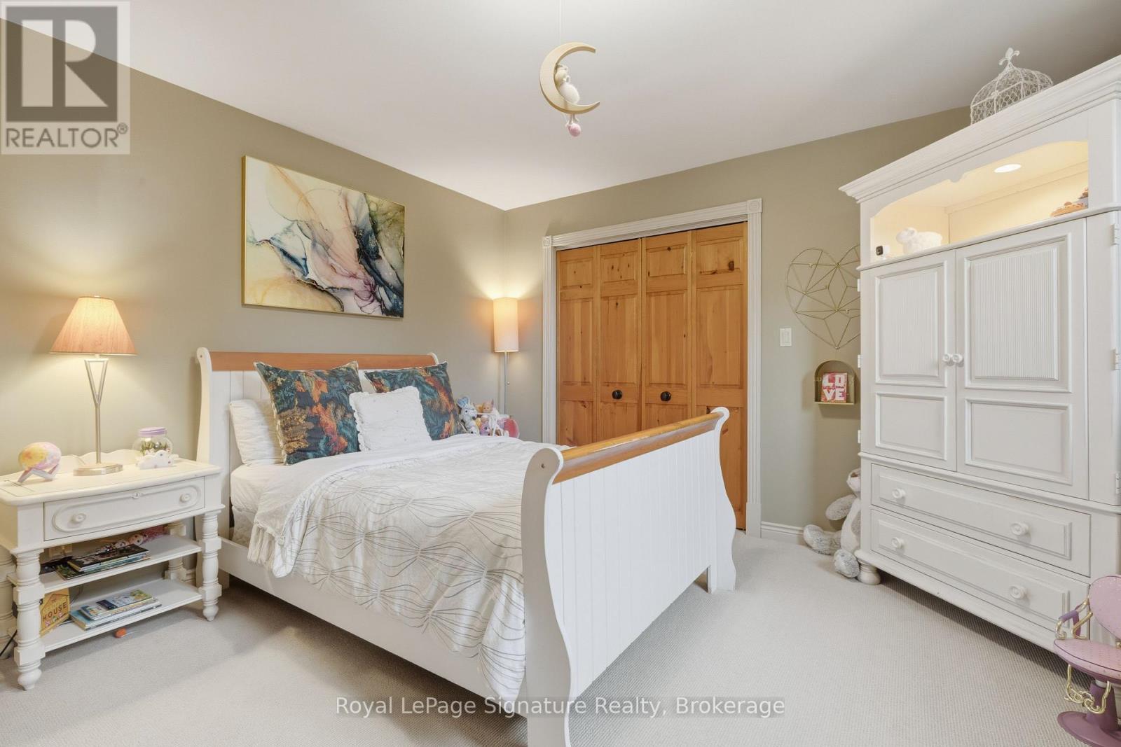 












133 OLD LAKESHORE ROAD

,
Blue Mountains,




Ontario
N0H1J0

