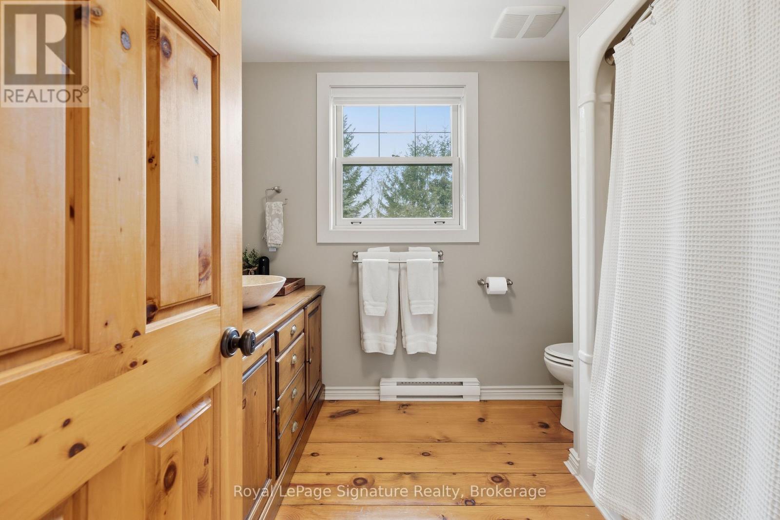 












133 OLD LAKESHORE ROAD

,
Blue Mountains,




Ontario
N0H1J0

