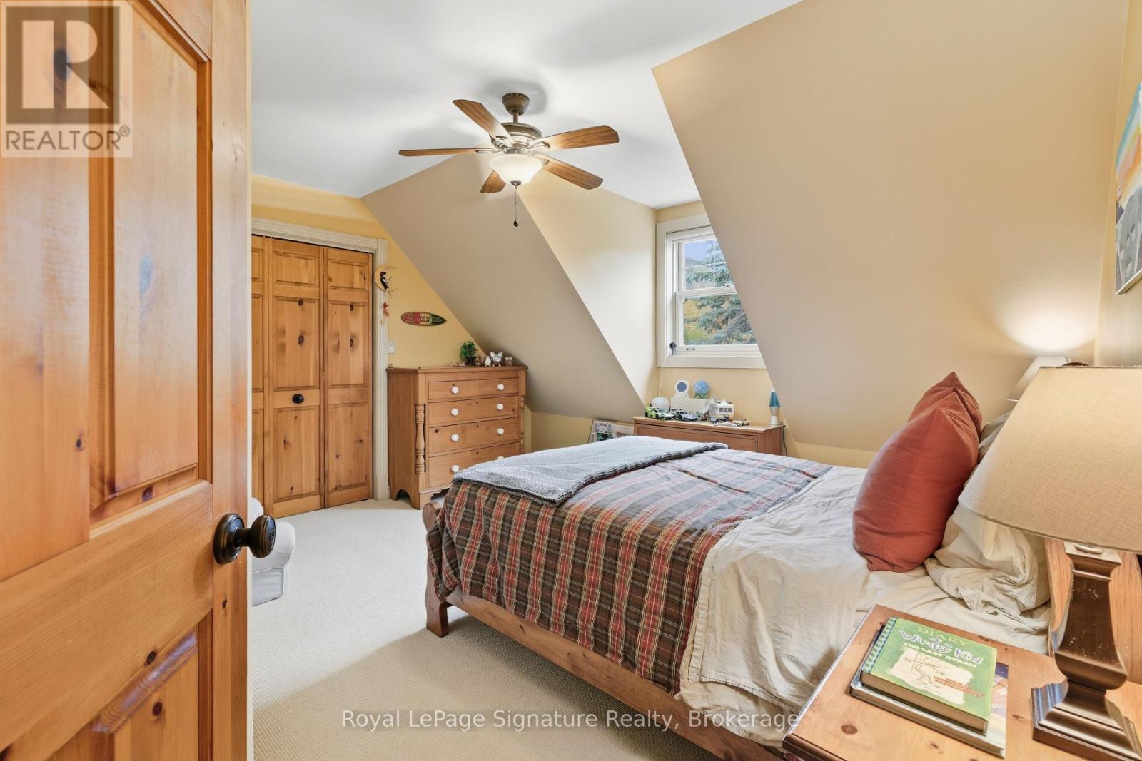 












133 OLD LAKESHORE ROAD

,
Blue Mountains,




Ontario
N0H1J0


