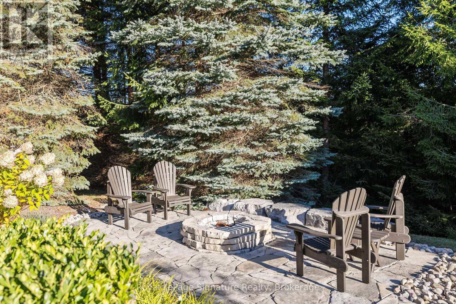 












133 OLD LAKESHORE ROAD

,
Blue Mountains,




Ontario
N0H1J0

