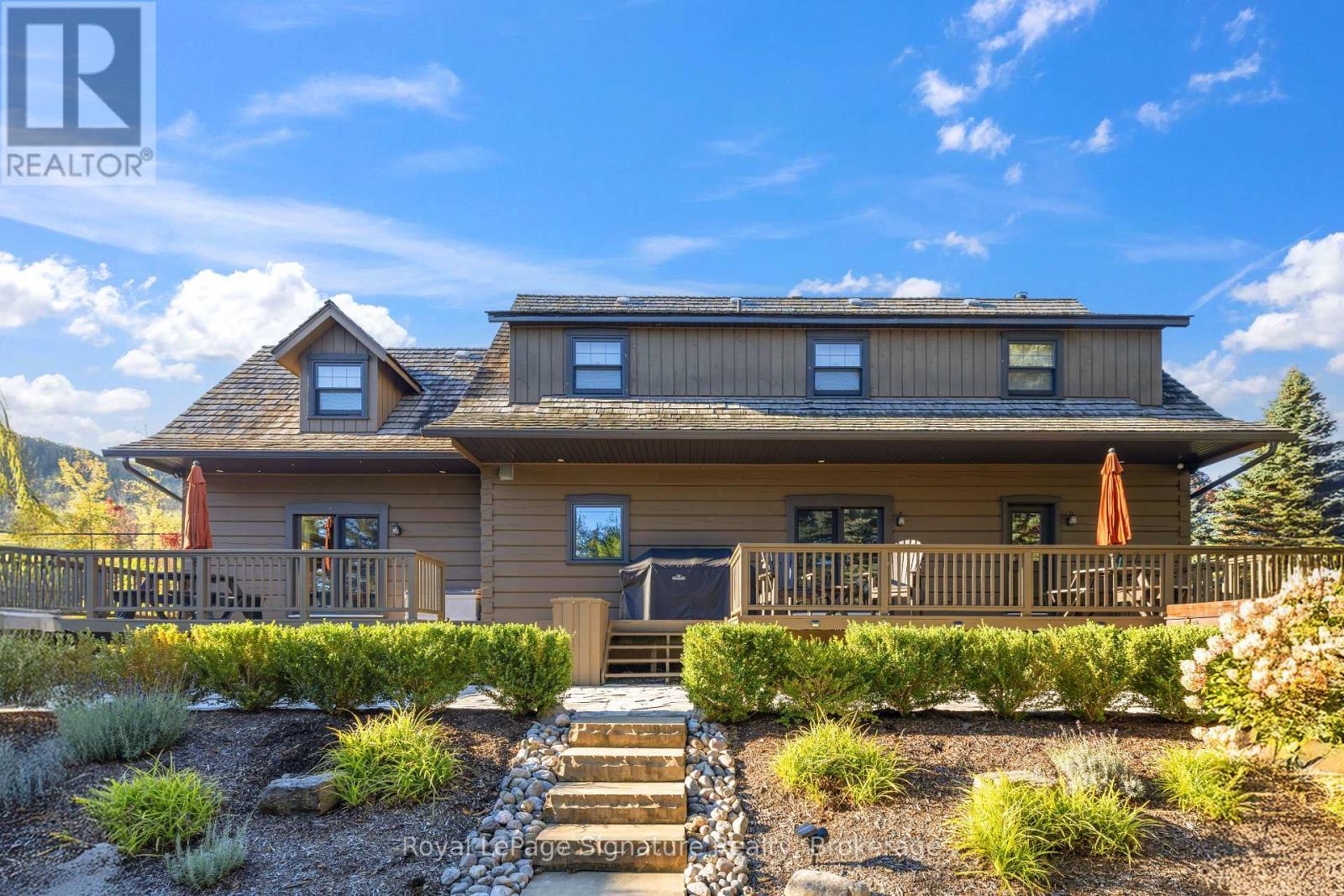 












133 OLD LAKESHORE ROAD

,
Blue Mountains,




Ontario
N0H1J0

