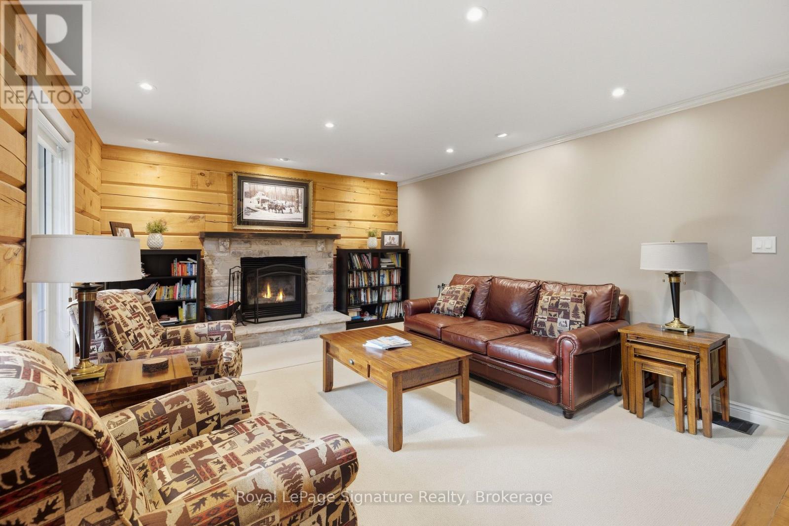 












133 OLD LAKESHORE ROAD

,
Blue Mountains,




Ontario
N0H1J0

