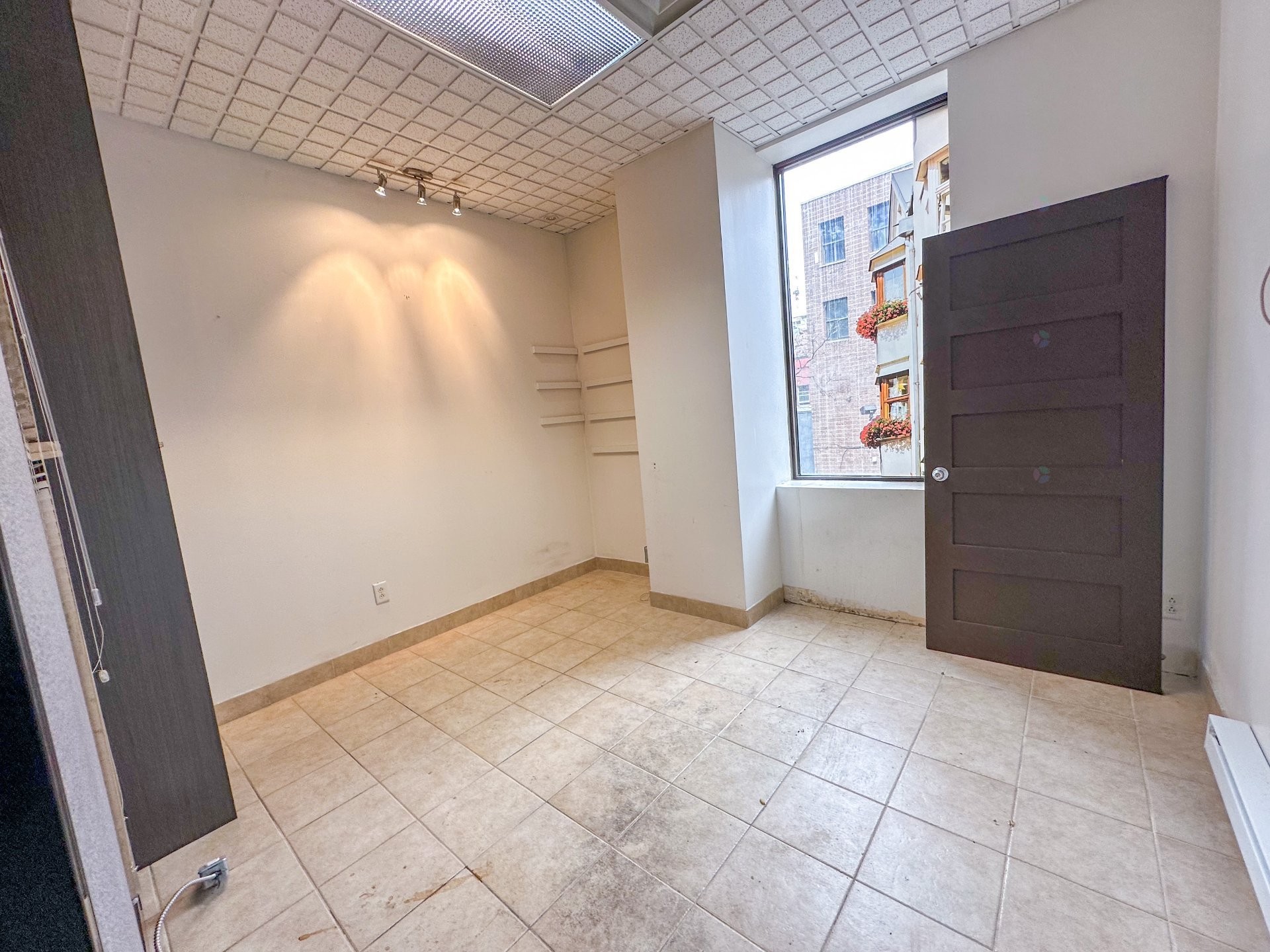 









1111


Rue St-Urbain

, M04,
Montréal (Ville-Marie),




QC
H2Z1Y6

