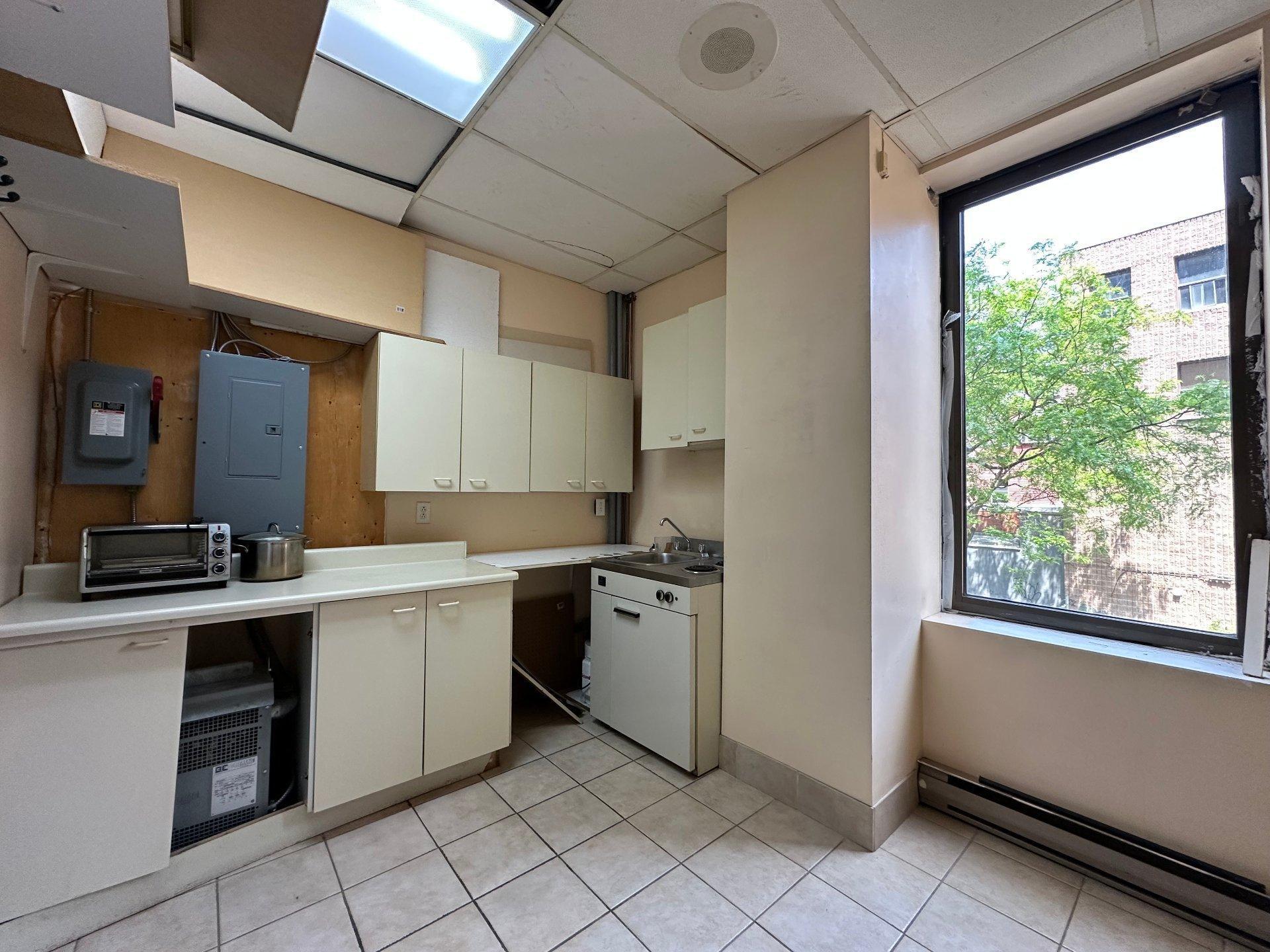 









1111


Rue St-Urbain

, M03,
Montréal (Ville-Marie),




QC
H2Z1Y6

