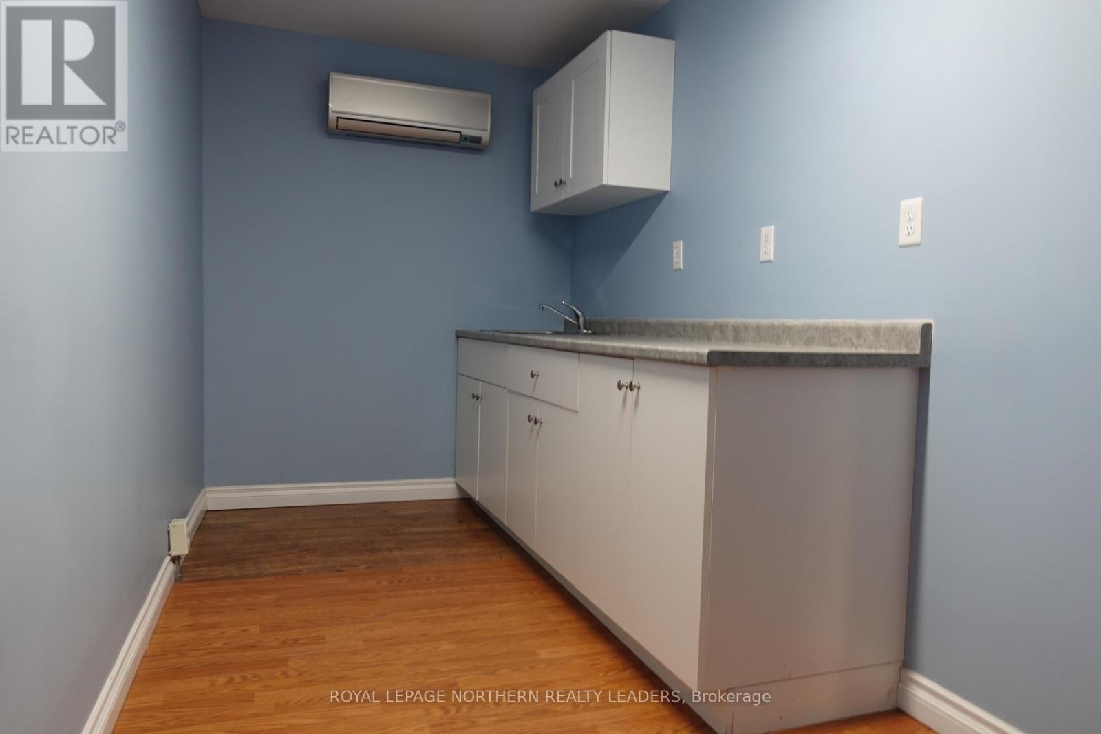 












1034 POWER AVENUE

,
Timmins (MTJ - Main Area),




Ontario
P4N3Y7

