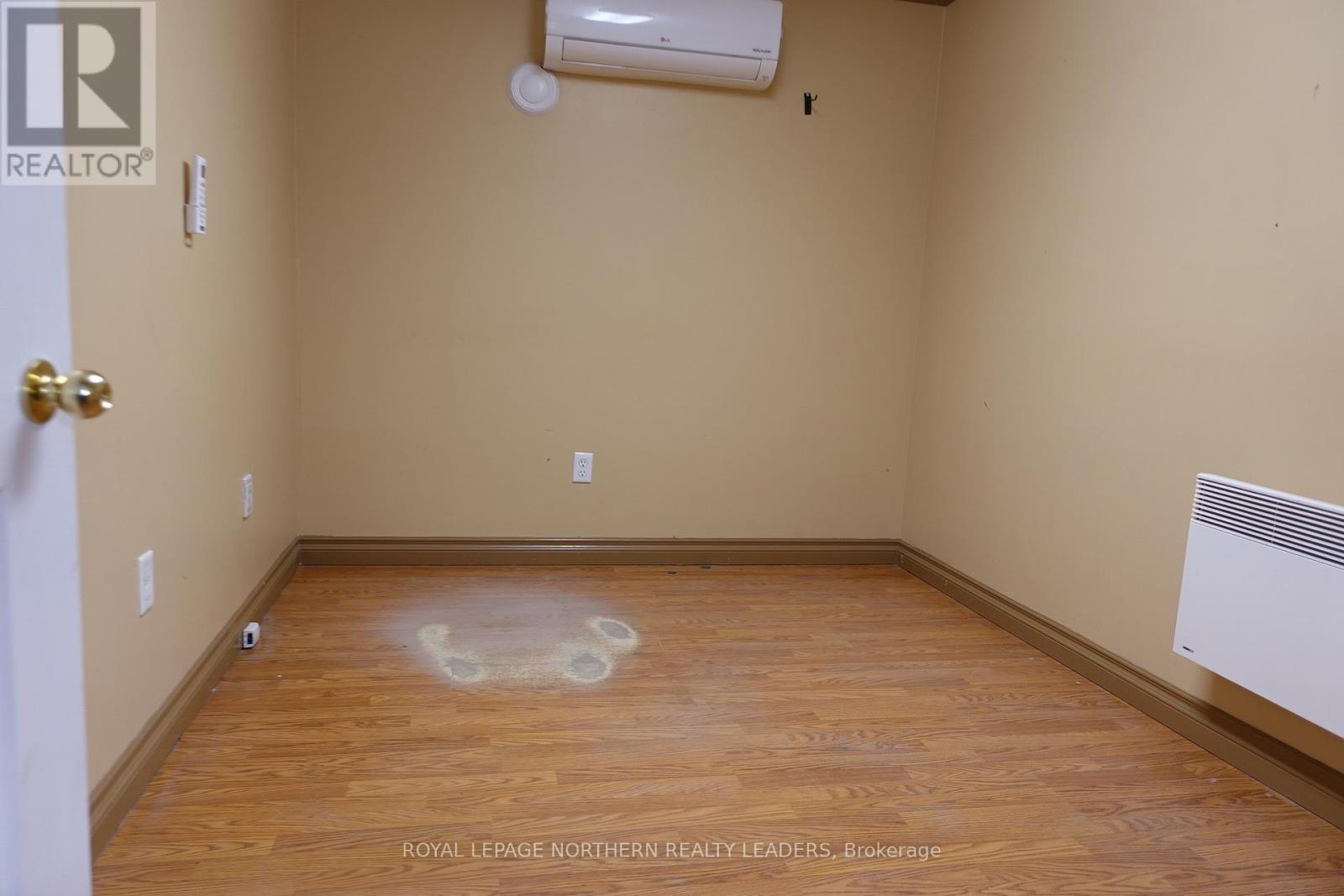 












1034 POWER AVENUE

,
Timmins (MTJ - Main Area),




Ontario
P4N3Y7

