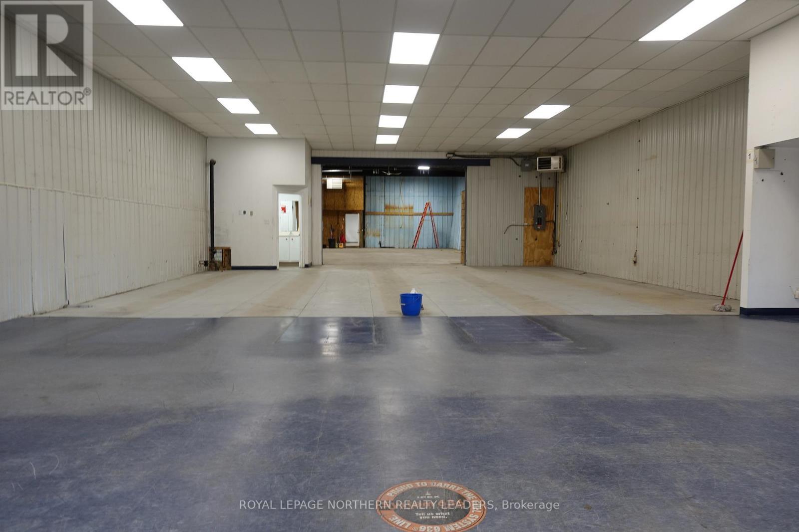 












1034 POWER AVENUE

,
Timmins (MTJ - Main Area),




Ontario
P4N3Y7

