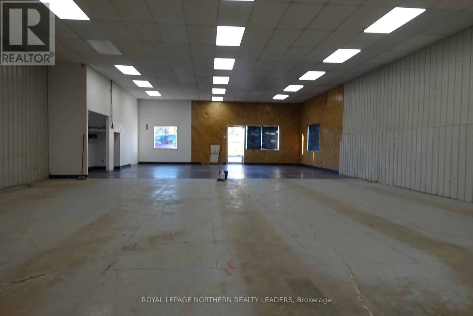 












1034 POWER AVENUE

,
Timmins (MTJ - Main Area),




Ontario
P4N3Y7

