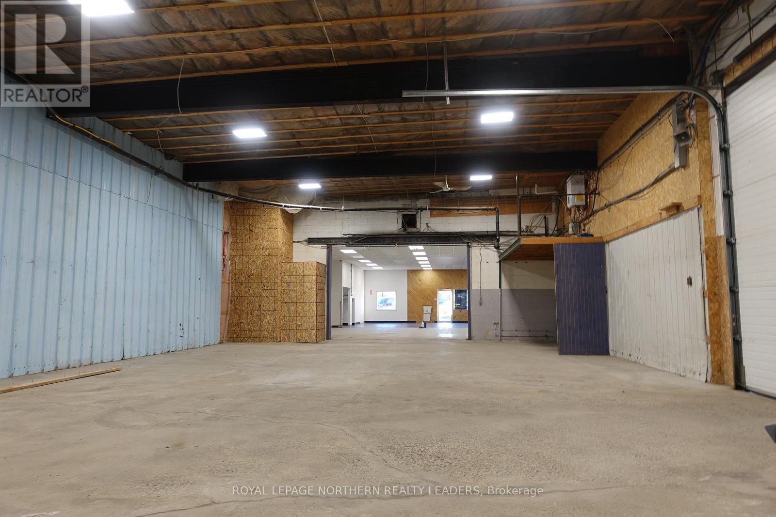 












1034 POWER AVENUE

,
Timmins (MTJ - Main Area),




Ontario
P4N3Y7

