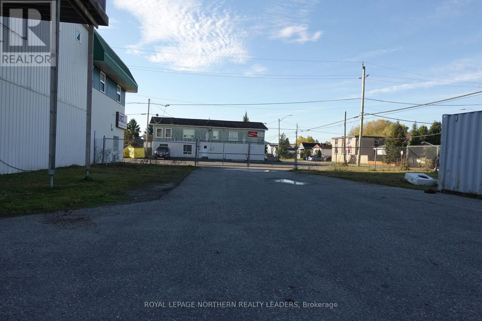 












1034 POWER AVENUE

,
Timmins (MTJ - Main Area),




Ontario
P4N3Y7

