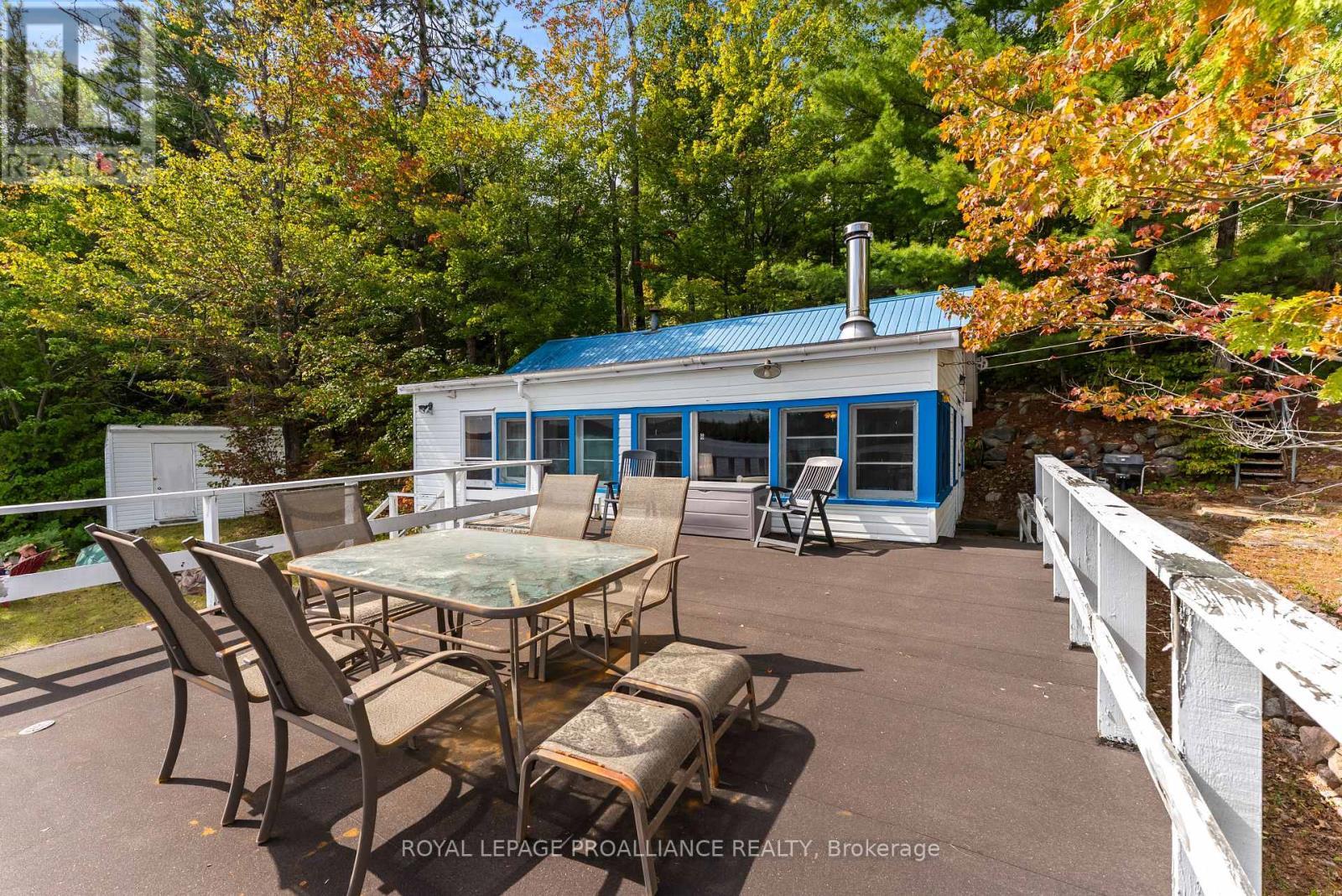 












17547 HIGHWAY 41

,
Addington Highlands (Addington Highlands),




Ontario
K0H1K0

