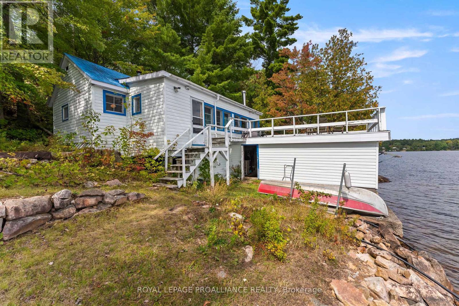 












17547 HIGHWAY 41

,
Addington Highlands (Addington Highlands),




Ontario
K0H1K0

