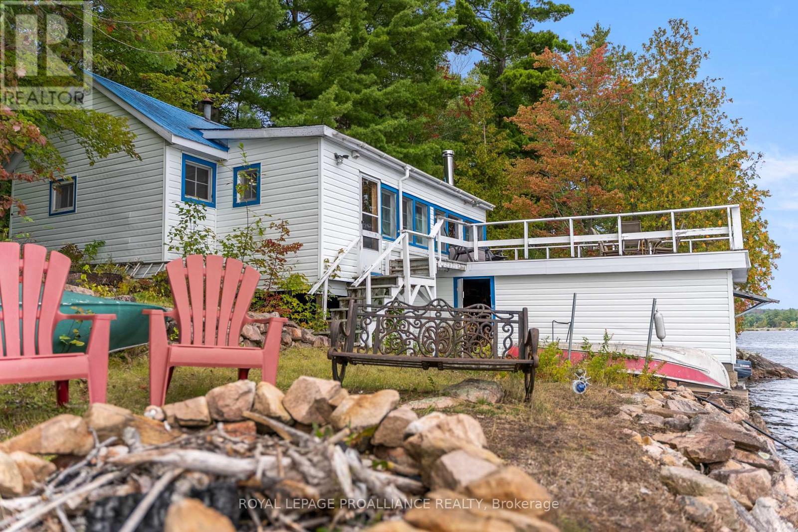 












17547 HIGHWAY 41

,
Addington Highlands (Addington Highlands),




Ontario
K0H1K0

