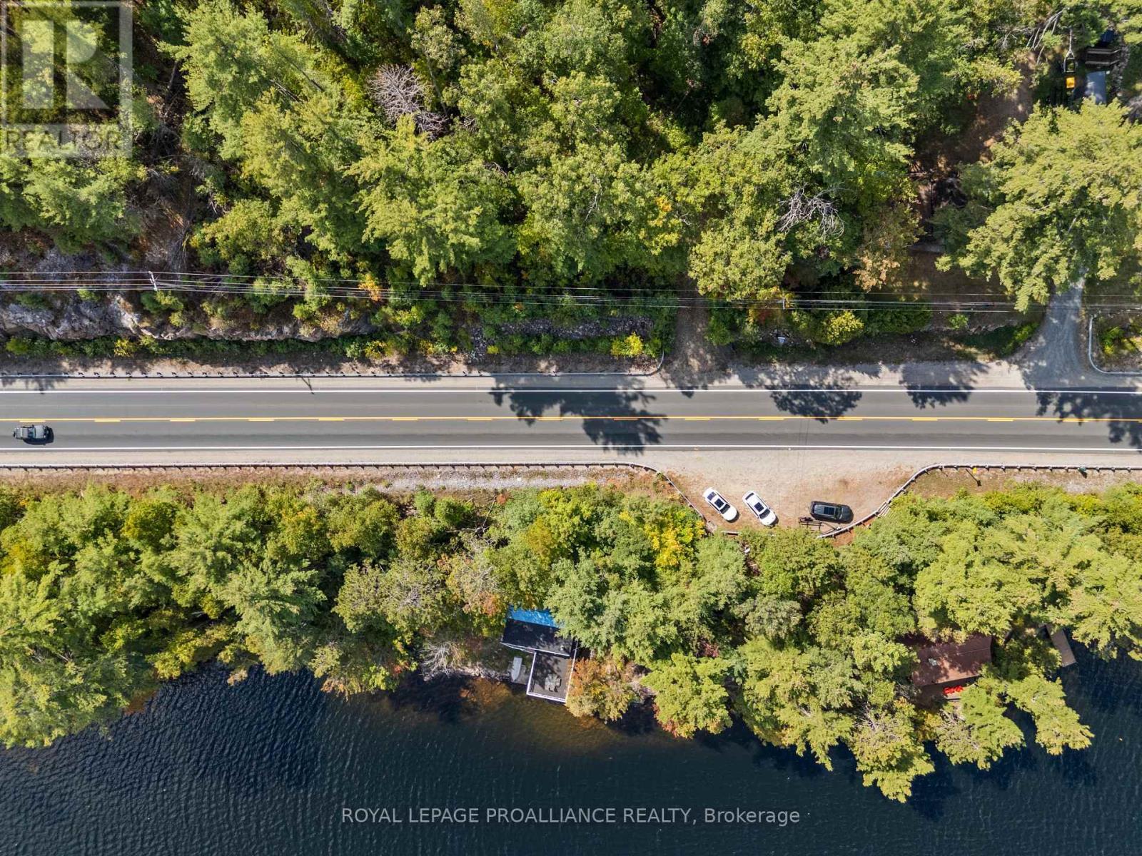 












17547 HIGHWAY 41

,
Addington Highlands (Addington Highlands),




Ontario
K0H1K0

