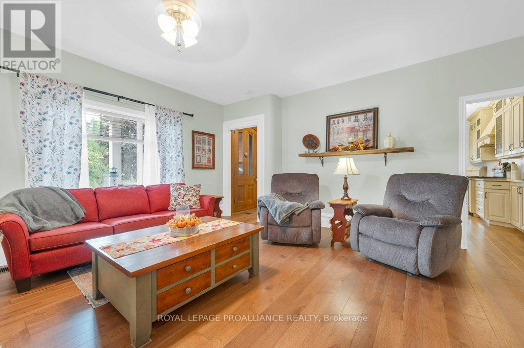 












1423 BLESSINGTON ROAD

,
Belleville (Thurlow Ward),




Ontario
K0K1V0

