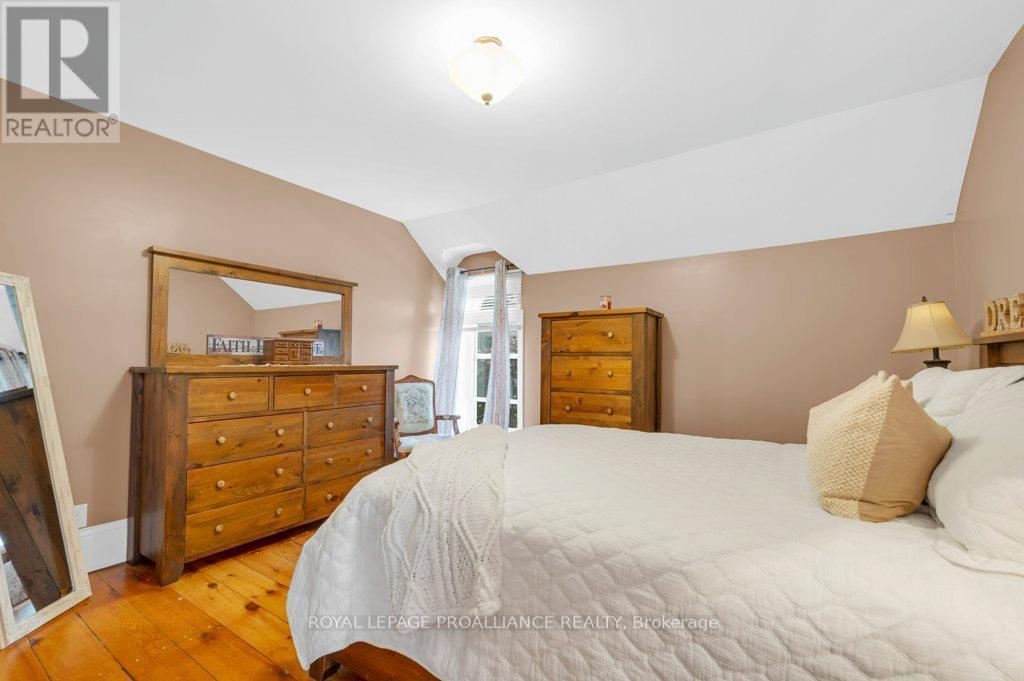 












1423 BLESSINGTON ROAD

,
Belleville (Thurlow Ward),




Ontario
K0K1V0

