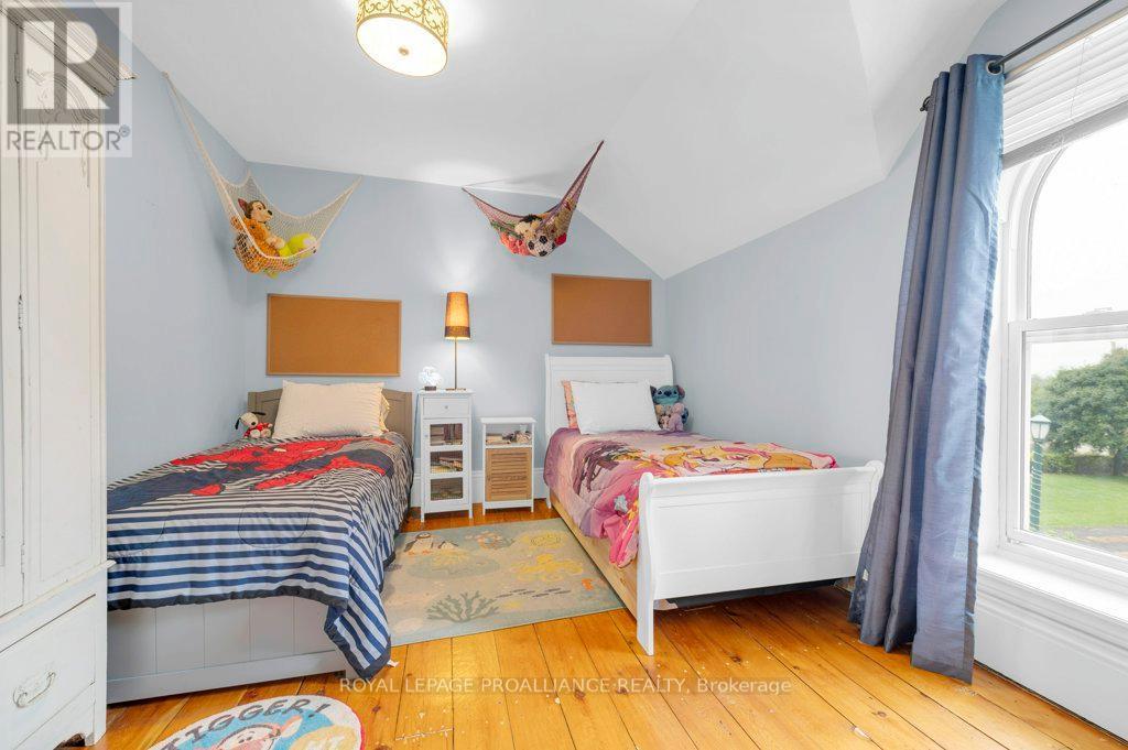 












1423 BLESSINGTON ROAD

,
Belleville (Thurlow Ward),




Ontario
K0K1V0

