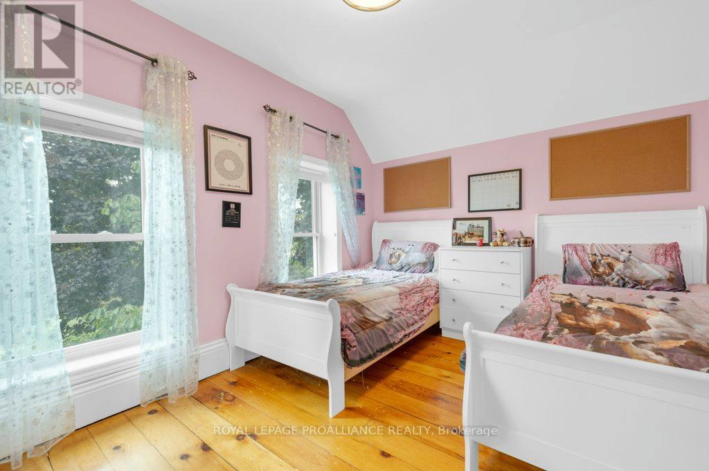 












1423 BLESSINGTON ROAD

,
Belleville (Thurlow Ward),




Ontario
K0K1V0


