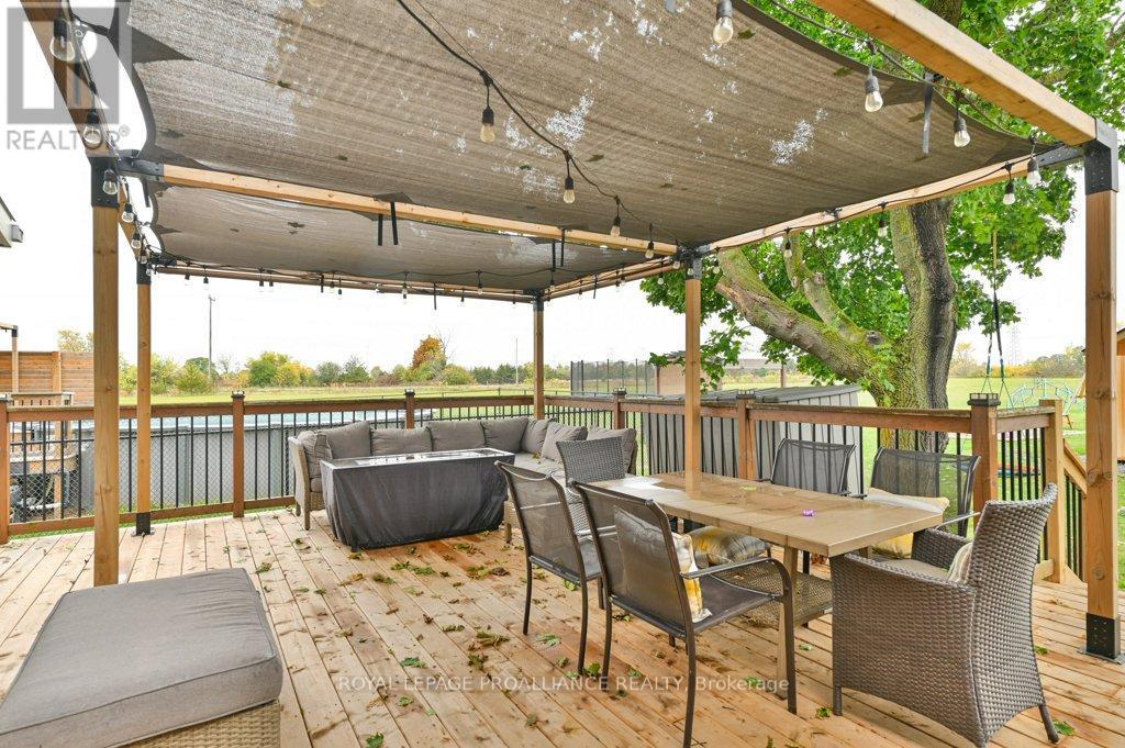 












1423 BLESSINGTON ROAD

,
Belleville (Thurlow Ward),




Ontario
K0K1V0

