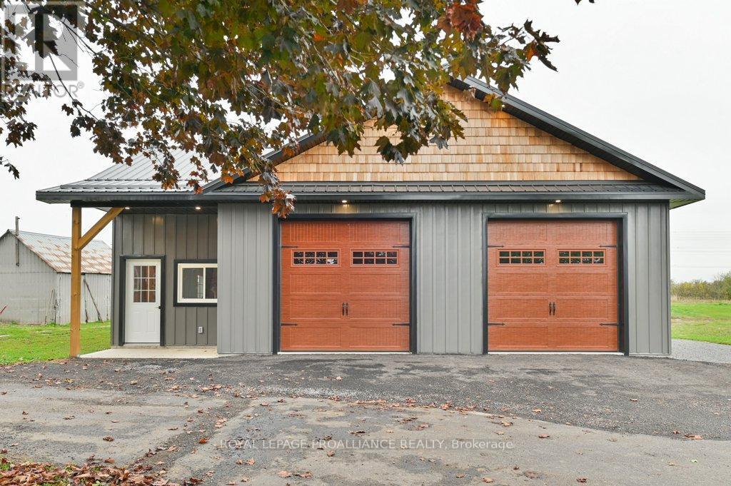 












1423 BLESSINGTON ROAD

,
Belleville (Thurlow Ward),




Ontario
K0K1V0

