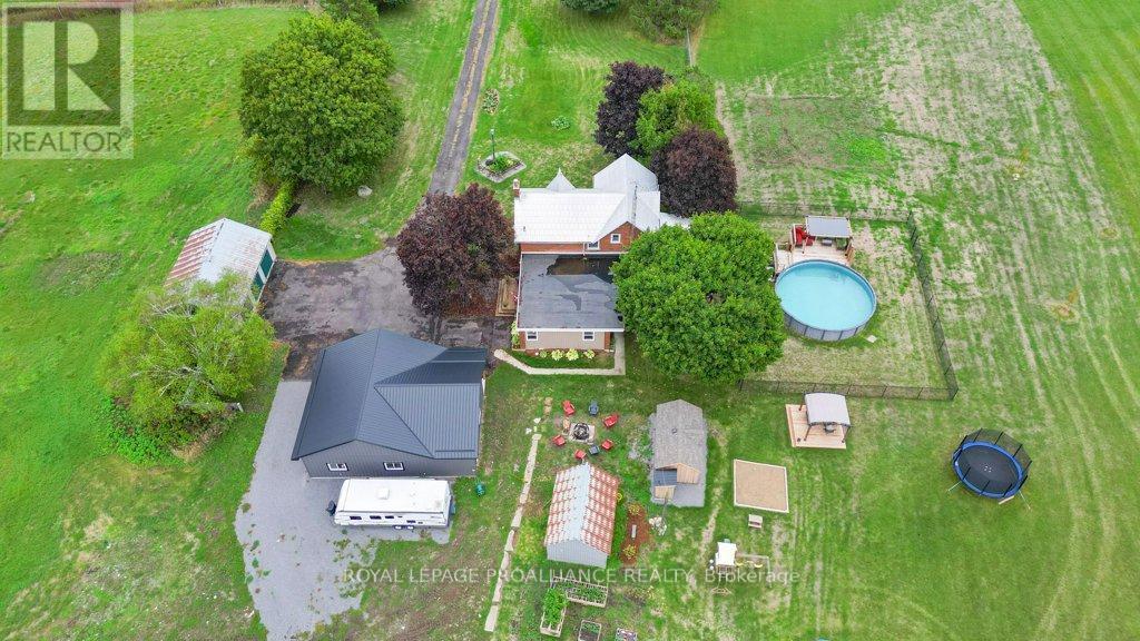 












1423 BLESSINGTON ROAD

,
Belleville (Thurlow Ward),




Ontario
K0K1V0

