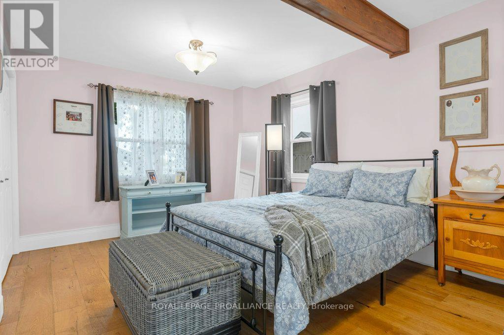 












1423 BLESSINGTON ROAD

,
Belleville (Thurlow Ward),




Ontario
K0K1V0

